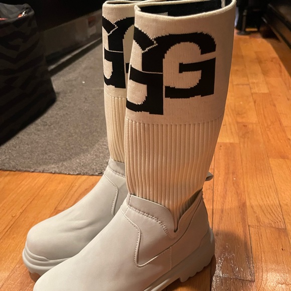 DH Gate ‘Ugg’ Boots - Picture 2 of 6